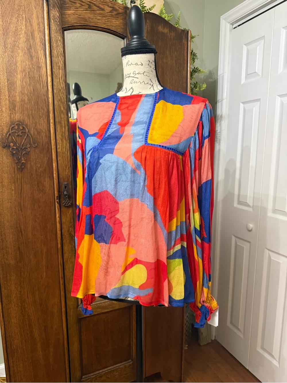 Colorful Abstract Print Long Sleeve Blouse